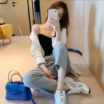飘动的红丝带